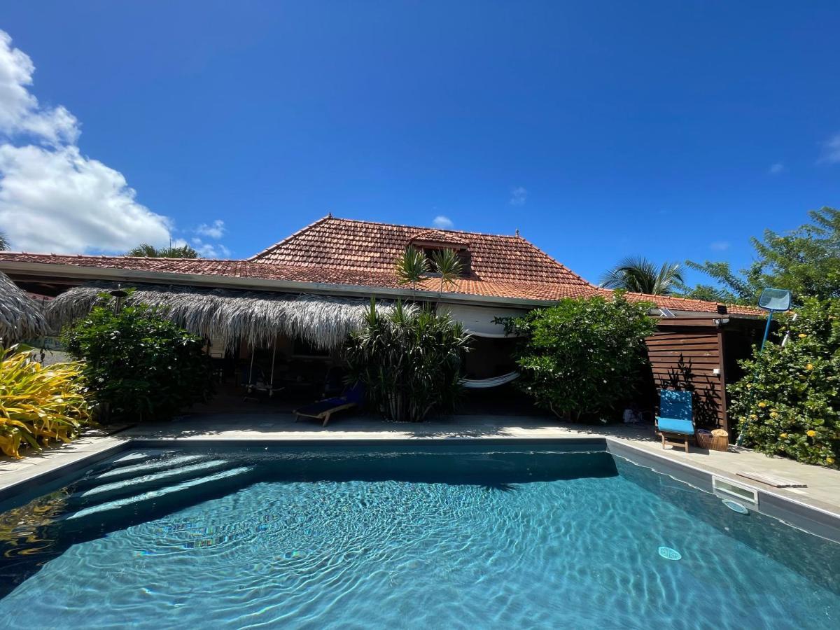 Papeth House Villa Le Francois Bagian luar foto